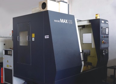 CNC Vertical Machining Center